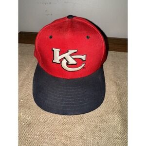 VTG Kansas City Chiefs Fitted Hat size 6 7/8 New Era NFL 90s rare